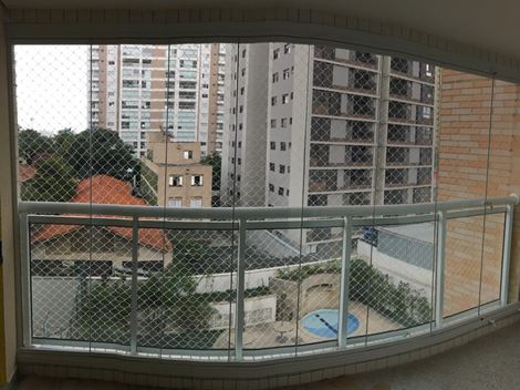 Instalação de Envidraçamento de Sacadas na Bela Vista